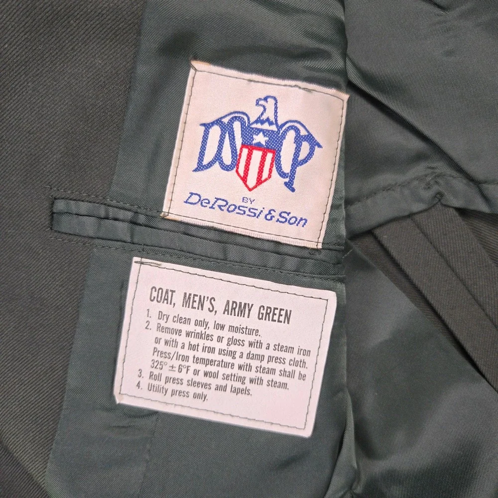 VTG Military Uniform Army Coat DeRossi & Son 37L Mens Green Specialist Patch USA